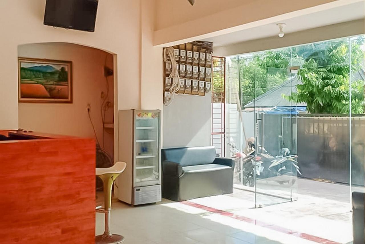 Waringin Residence Redpartner Медан Екстериор снимка