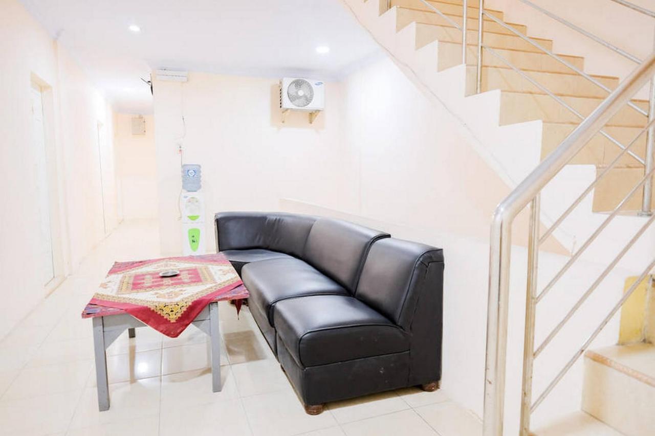 Waringin Residence Redpartner Медан Екстериор снимка