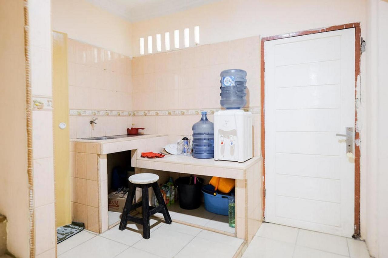 Waringin Residence Redpartner Медан Екстериор снимка