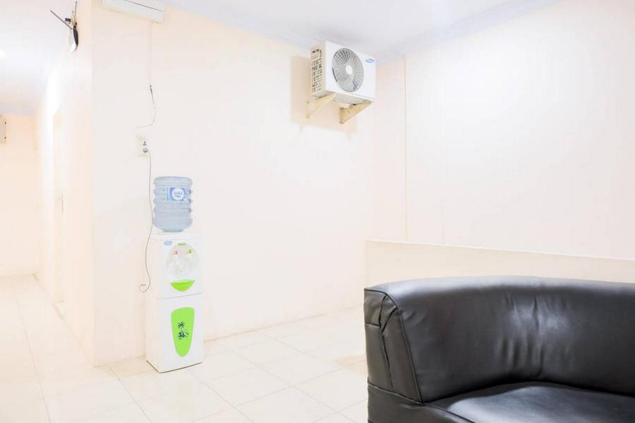 Waringin Residence Redpartner Медан Екстериор снимка