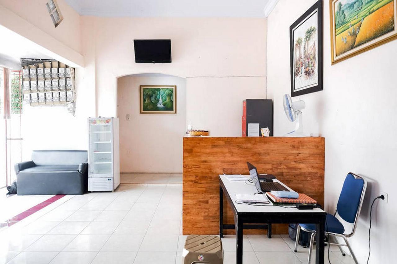 Waringin Residence Redpartner Медан Екстериор снимка